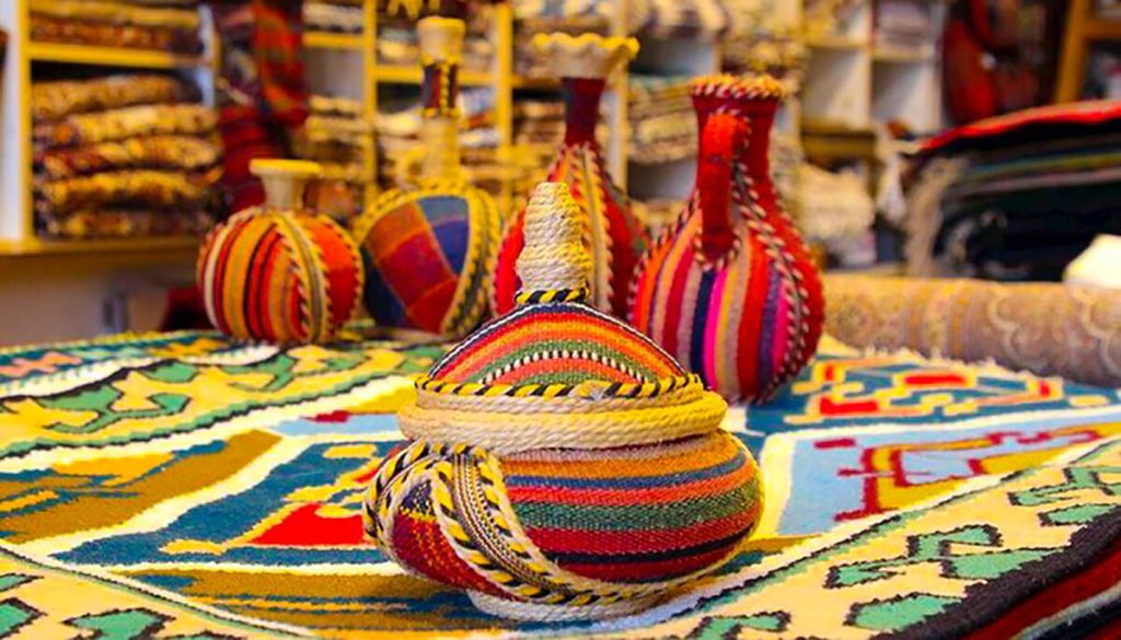 سیمرغ لار خرید و فروش صنایع دستی در جهرم سعدی